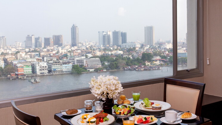 Ramada Plaza by Wyndham Bangkok Menam Riverside